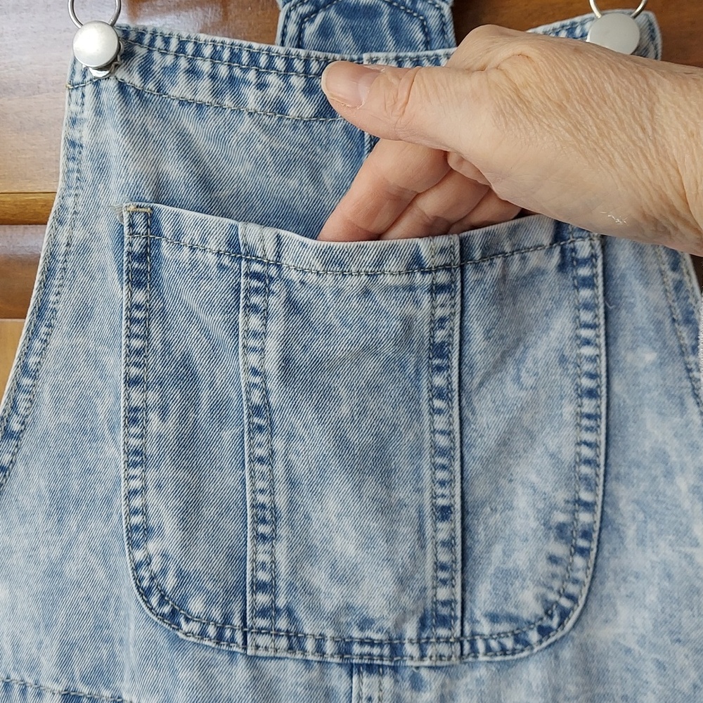 Shein Curve Light Washed Stretchy Denim Short Overalls Plus Size 1X, Like New▪ - Picture 4 of 9